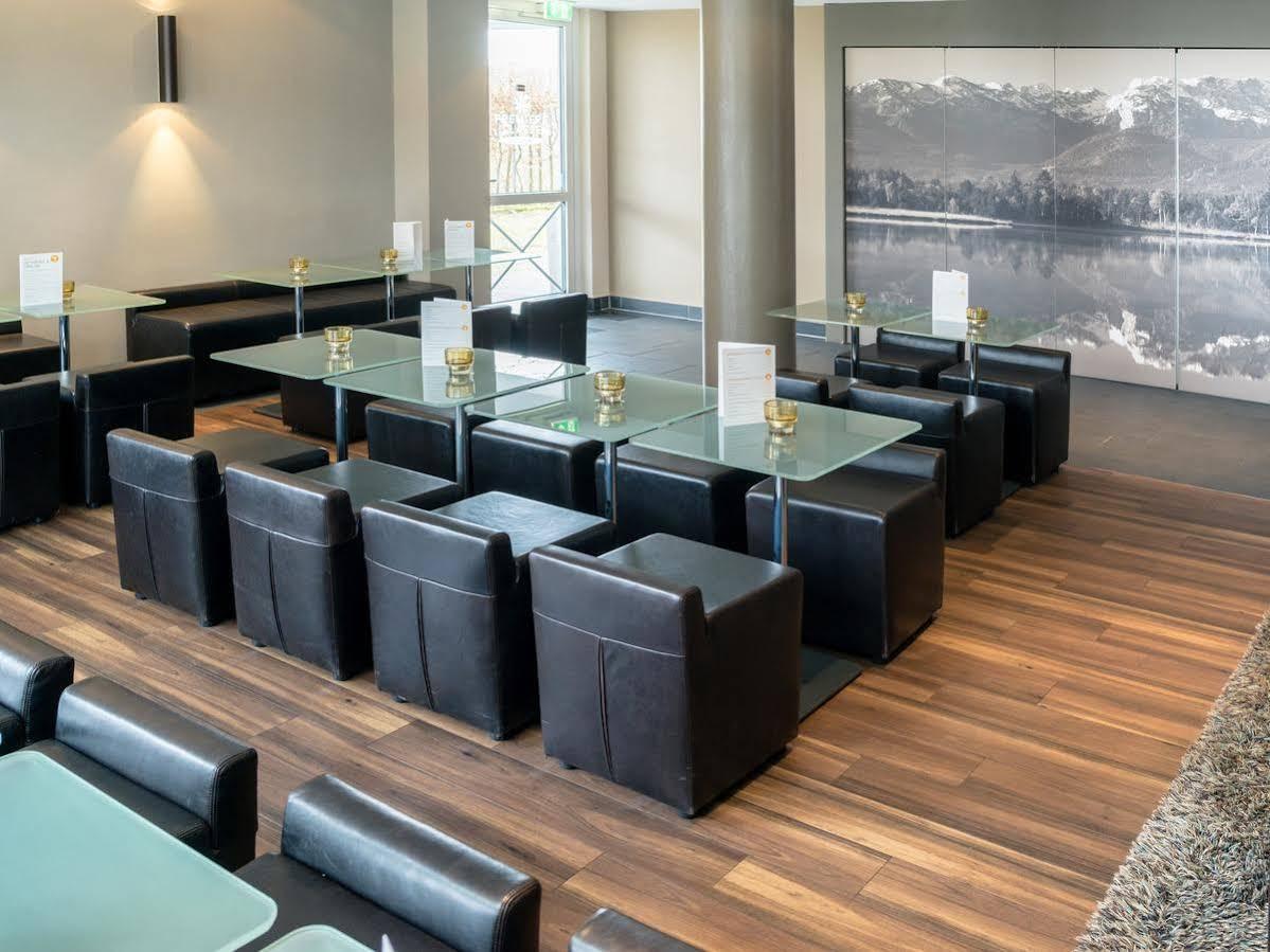 B&B Hotel Muenchen-Putzbrunn Exteriör bild