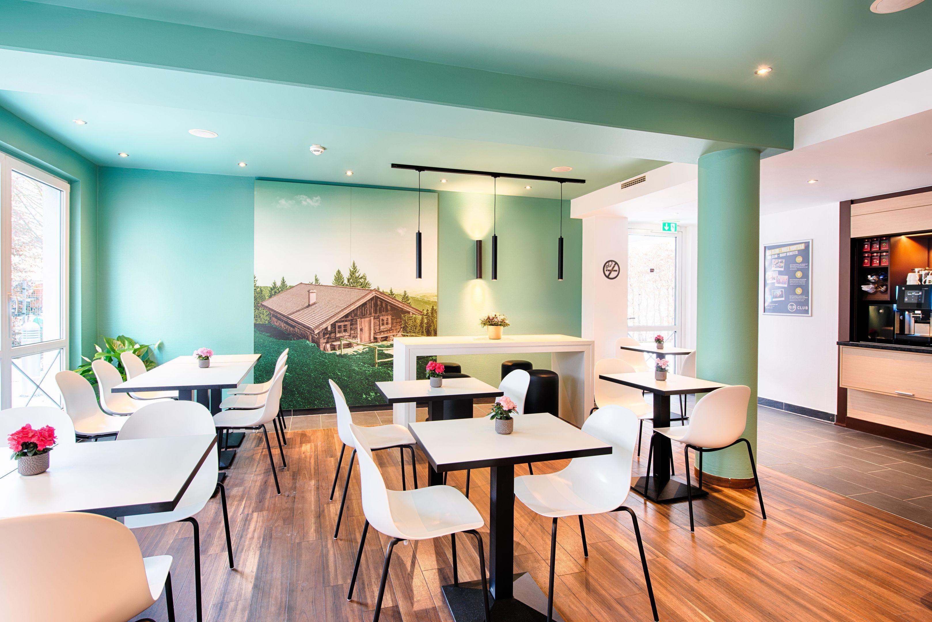 B&B Hotel Muenchen-Putzbrunn Exteriör bild