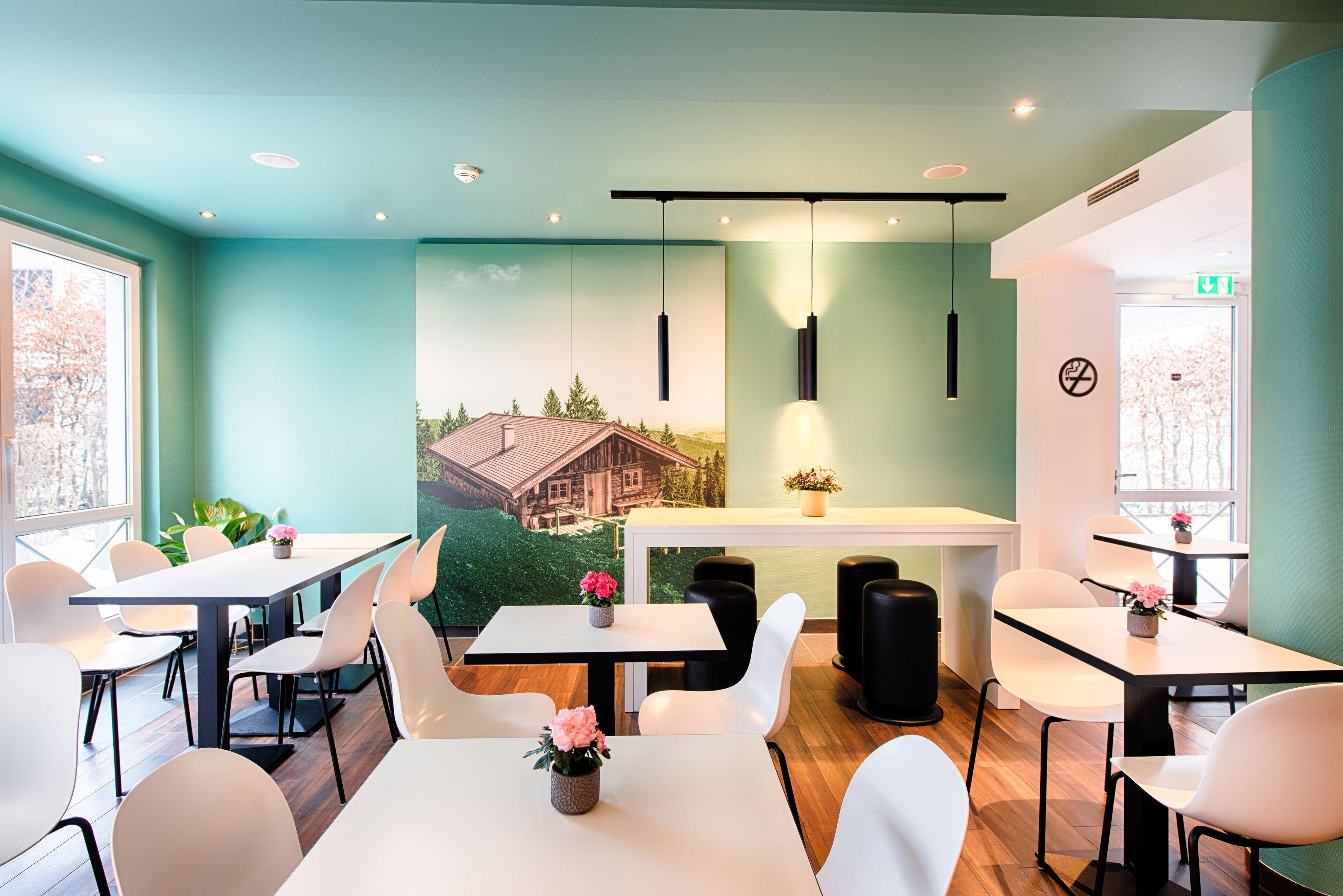 B&B Hotel Muenchen-Putzbrunn Exteriör bild